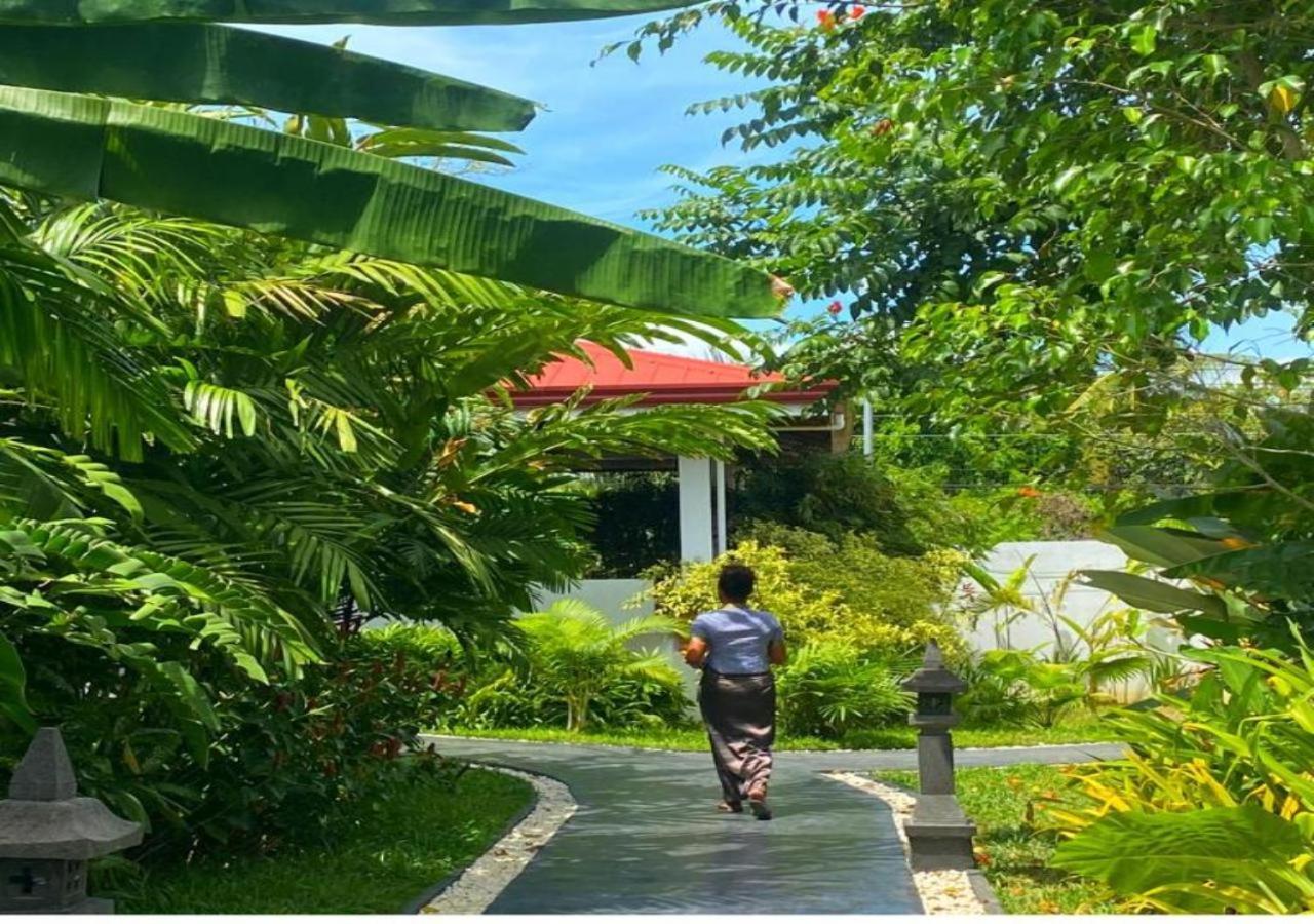 Carpe Diem Villas & Resort Puerto Princesa Exteriör bild